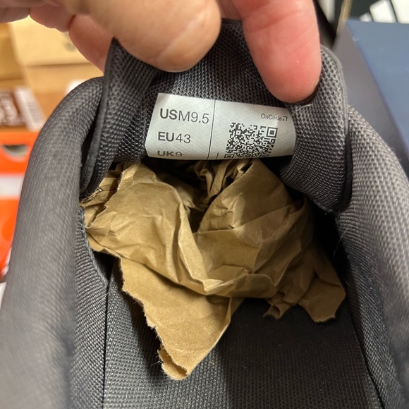 🔥shoe/sneakers will be shown during my live show today/ AVAILABLE FOR PURCHASE - Picture 9 of 11